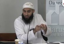 Erudito islámico británico Imran Ibn Mansur advierte contra la participación en las protestas en Occidente: “Ustedes podrían terminar parados junto a una mujer inmodesta o alguien que te recibirá a patadas en el trasero”