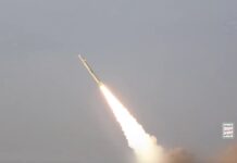 Hutíes publican imágenes del lanzamiento de un “misil supersónico” recién presentado contra el “barco israelí” MSC SARAH V