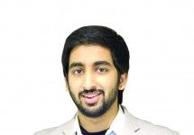 Pakistański bloger wzywa do reform podręczników szkolnych: “Gdy czcimy bohatera wojny, musimy także czcić bohatera nauki”; “Na jakiej podstawie uwierzyłem, że wartość życia Żyda lub chrześcijanina jest mniejsza niż życia muzułmanina?”; „Gdy wspominamy poświęcenia naszego Proroka… musimy także wspominać poświęcenia Jezusa”