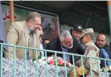 Uczniowie z Gazy otrzymują szkolenie w obchodzeniu się z bronią oraz indoktrynację o dżihadzie i męczeństwie na obozach młodzieżowych Hamasu