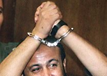 Marwan Barghouti w nowym oświadczeniu wydanym z więzienia izraelskiego: Palestyńczycy muszą „trzymać się opcji powszechnego oporu i karabinu”