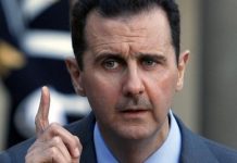 Dziennik saudyjski oskarża międzynarodową społeczność o niezdolność działania przeciw Assadowi, “arcyrzeźnikowi” “jakiego nie widziano od czasów Adolfa Hitlera”