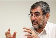 Generał irański omawia szyicką armię wyzwolenia pod dowództwem Kassema Soleimaniego, który podlega Najwyższemu Przywódcy, Chameneiemu