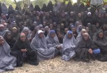 Dżihadyści dyskutują o porwaniu dziewczynek przez Boko Haram: wezwania do uwolnienia dziewczynek wraz z usprawiedliwieniem porwania