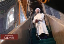 Turecki minister ds. religijnych nosi szablę, chwali tureckich zdobywców w kazaniu w meczecie Hagia Sophia