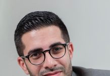 Redaktor saudyjskiej gazety: “Biden staje się mistrzem w traceniu przyjaciół i zrażaniu sojuszników”; Wszyscy, którzy doznają szkód z powodu obecnego kryzysu naftowego, powinni zrozumieć, że polityka zagraniczna Bidena jest odpowiedzialna za ich los