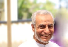 Wielki Mufti Australii Ibrahim Abu Muhammad napisał na Facebooku po ataku Hamasu na Izrael 7 października: “Krew męczenników będzie pachniała piżmem, bo ich wola nigdy nie załamuje się i ich zdecydowanie nigdy nie zawodzi”; “Izraela jest napędzany religijnym mitem o Ziemi Obiecanej”; Świat musi odrzucić “pisanie na nowo historii” przez Izrael